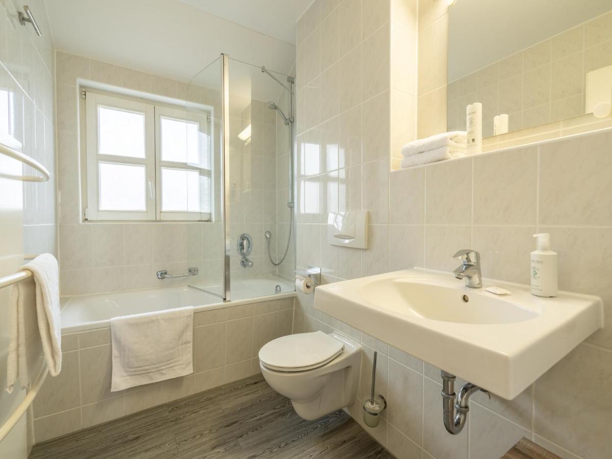 Feriendorf Rugana - Komfort Appartement Mit 2 Schlafzimmern Und Terrasse D03 Dranske Dış mekan fotoğraf